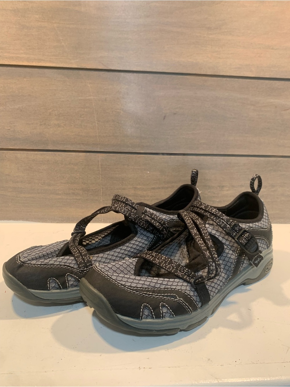 Chaco womens Outcross EVO MJ Hiking Shoes Black Gray Sz 9 Casual Outdoor Sturdy